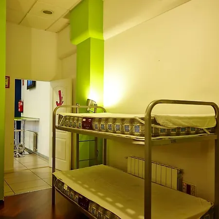 Hostel Pil Pil *